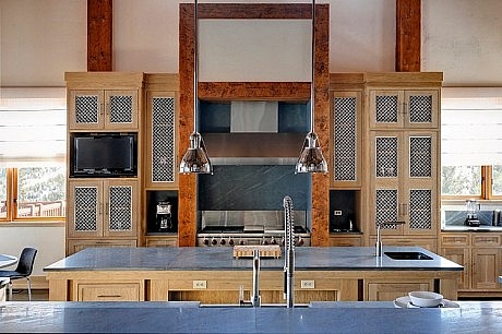 Montana Residence by D'apostrophe Design