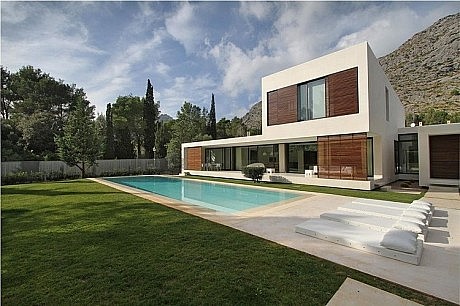 Bauza Residence by Miquel Lacomba