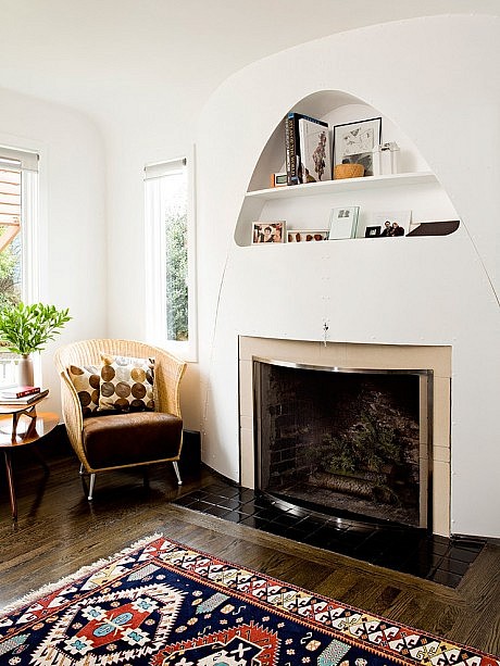 Eyebrow House by Papazian R.A.