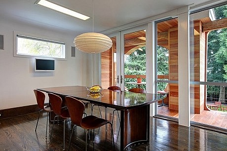 Eyebrow House by Papazian R.A.