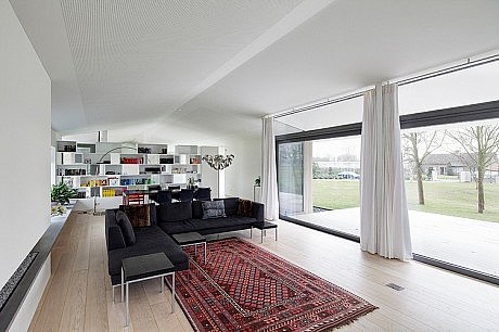 House L by Grosfeld van der Velde Architecten