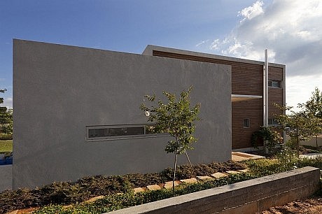 Valley House by Aberjazz Studio Architects