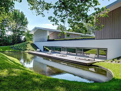 House L by Grosfeld van der Velde Architecten
