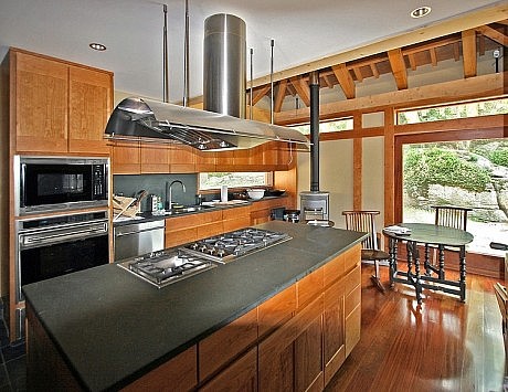 Eastern Seaboard Residence by G. Steuart Gray