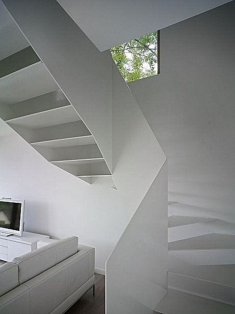 Maison L by Loïc Picquet Architecte