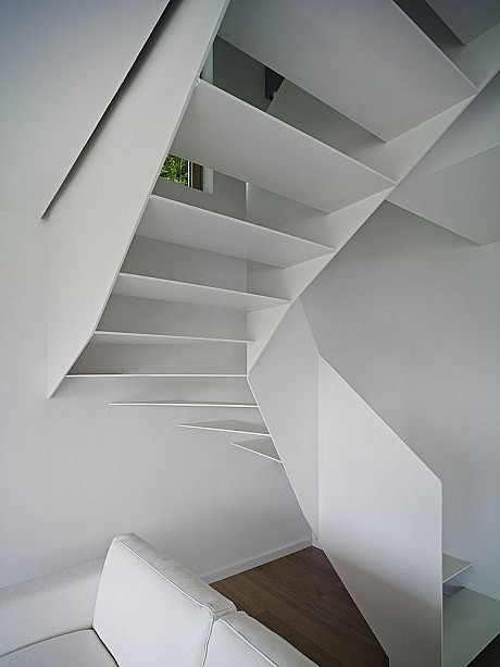 Maison L by Loïc Picquet Architecte