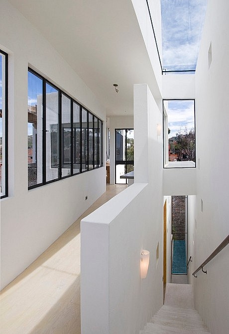 Casa Lluvia Blanca by House + House Architects