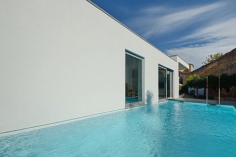 Old Town House by Mario Martins Atelier