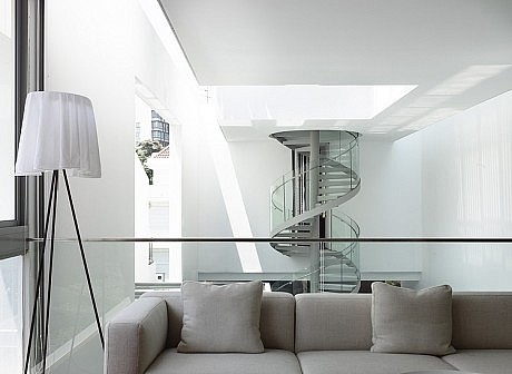Jln Angin Laut by HYLA Architects
