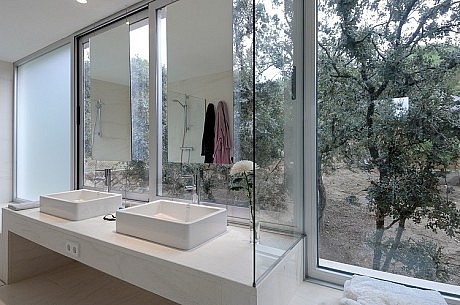 Valdemorillo House by Otto Medem Arquitectura