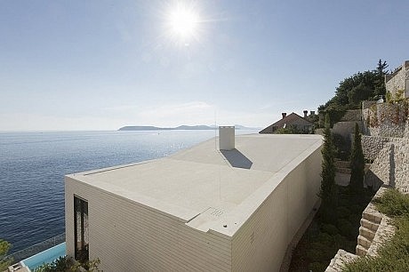 V2 House by 3LHD Architects