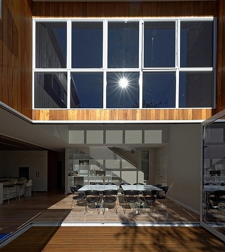 Cooks Hill Residence by Bourne Blue Architecture
