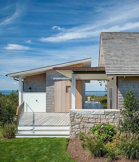 Swede Hill House by Aquidneck Properties
