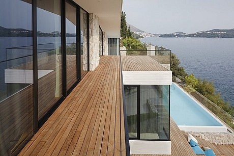 V2 House by 3LHD Architects