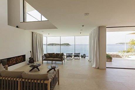 V2 House by 3LHD Architects