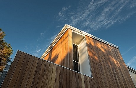 Cooks Hill Residence by Bourne Blue Architecture