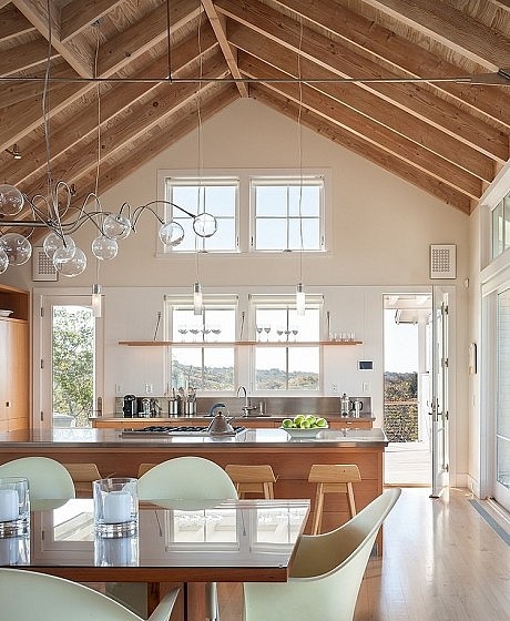 Swede Hill House by Aquidneck Properties