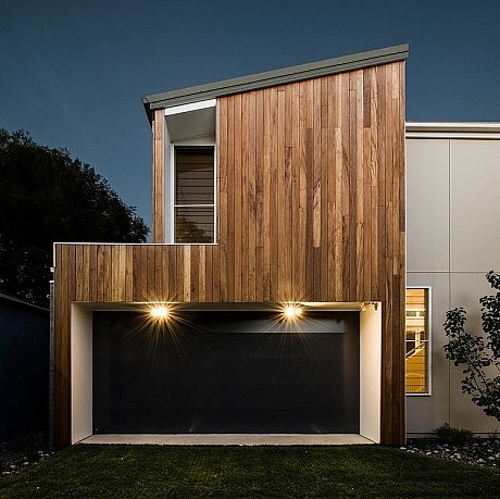 Cooks Hill Residence by Bourne Blue Architecture