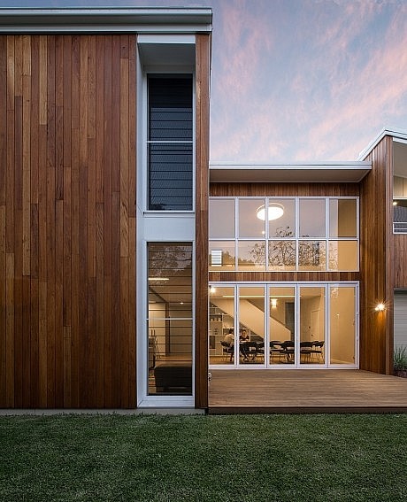 Cooks Hill Residence by Bourne Blue Architecture