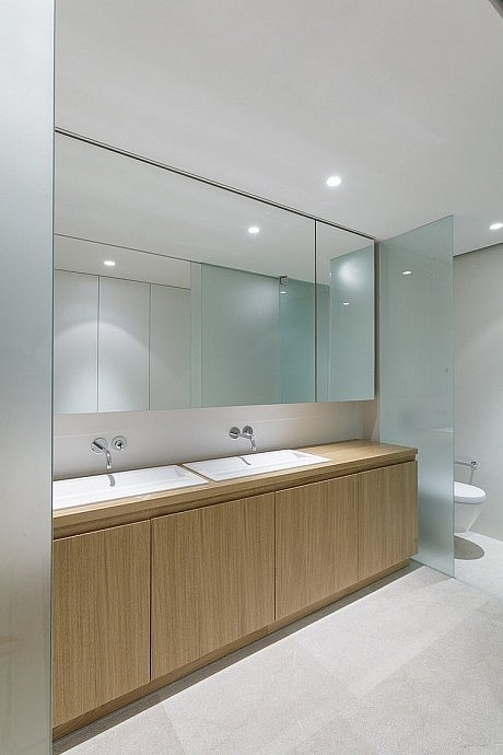 V2 House by 3LHD Architects