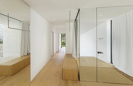 V2 House by 3LHD Architects
