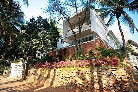 Ghose House by Gaurav Roy Choudhury Architects