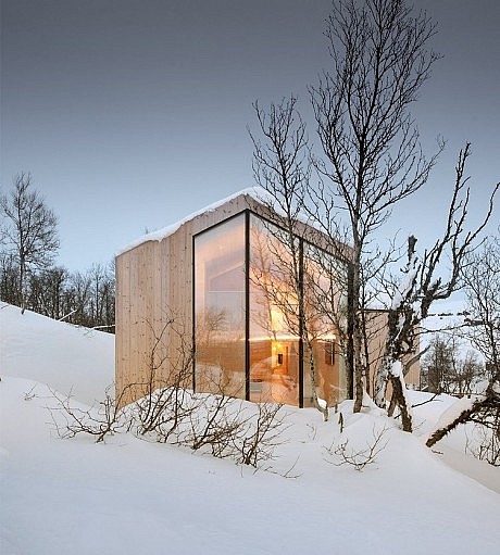 Split View Mountain Lodge by Reiulf Ramstad Arkitekter