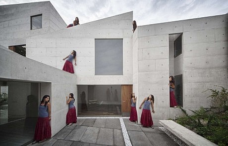 Cap House by MMX Studio