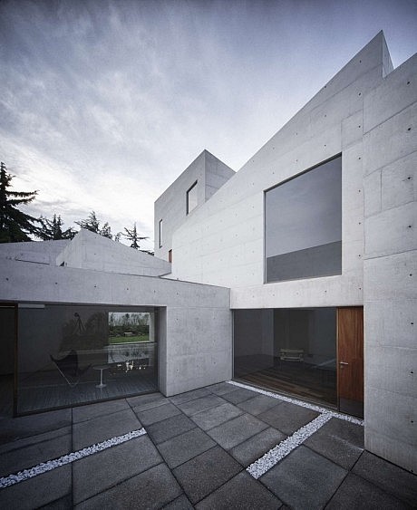 Cap House by MMX Studio