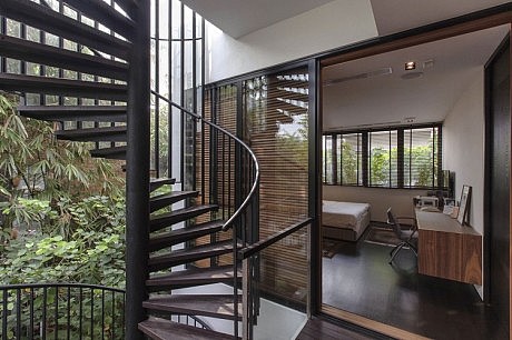 Merryn Road House by Aamer Architects