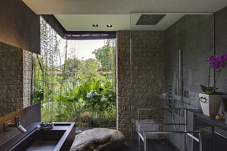 Merryn Road House by Aamer Architects