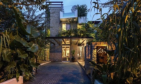 Merryn Road House by Aamer Architects