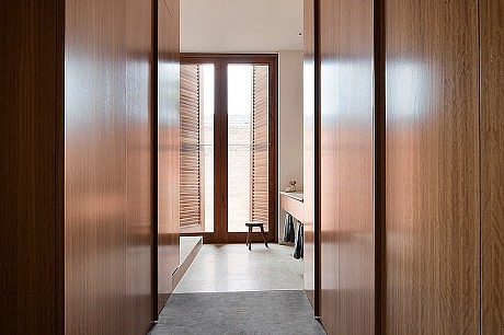 House on Wellington Street by Robert Mills Architects
