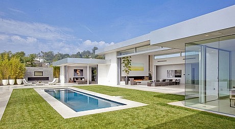 House in Beverly Hills by McClean Design