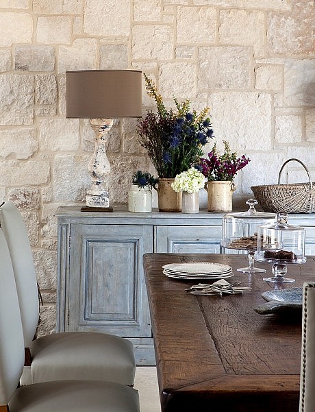Frio Family Retreat by Dalgleish Construction Company