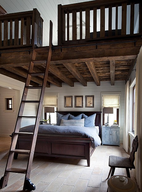 Frio Family Retreat by Dalgleish Construction Company