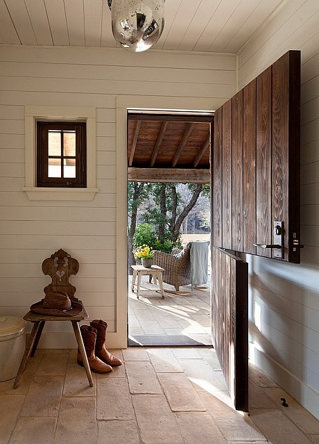Frio Family Retreat by Dalgleish Construction Company