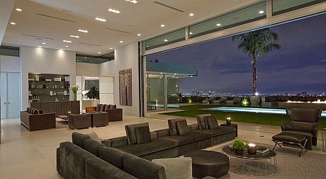 House in Beverly Hills by McClean Design