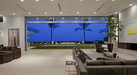 House in Beverly Hills by McClean Design