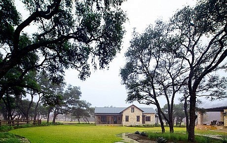 Frio Family Retreat by Dalgleish Construction Company