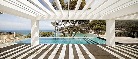 Costa Brava Residence by Garcés - De Seta - Bonet