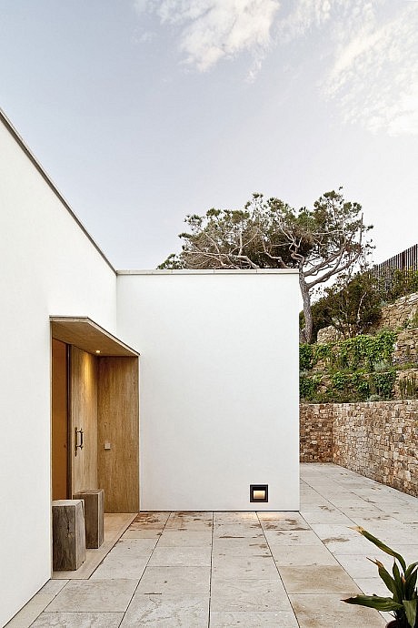 Costa Brava Residence by Garcés - De Seta - Bonet