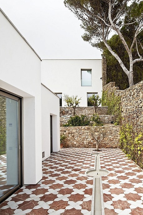 Costa Brava Residence by Garcés - De Seta - Bonet