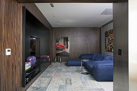 ZA House by Studio Guilherme Torres