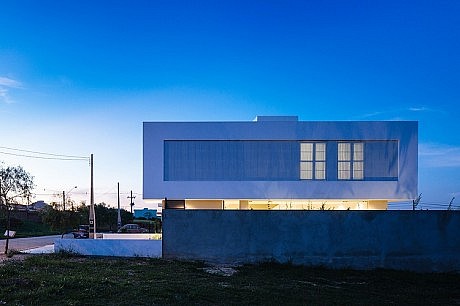 Sorocaba House by Estudio BRA Arquitetura