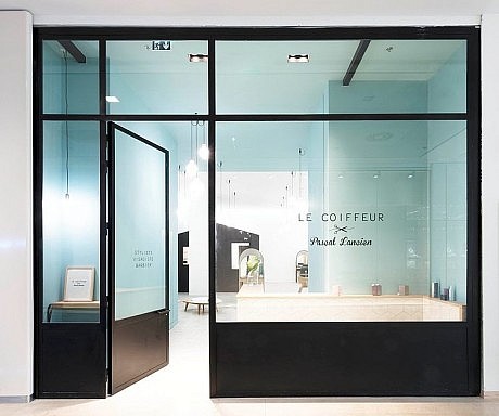 Le Coiffeur by Margaux Keller and Bertrand Guillon