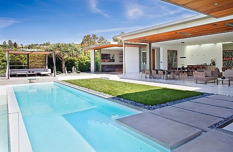 Trousdale Residence by Studio William Hefner
