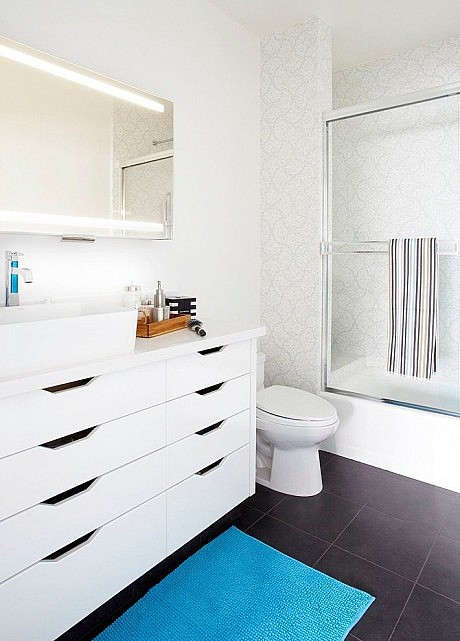 Walker Apartment by Dupuis Design