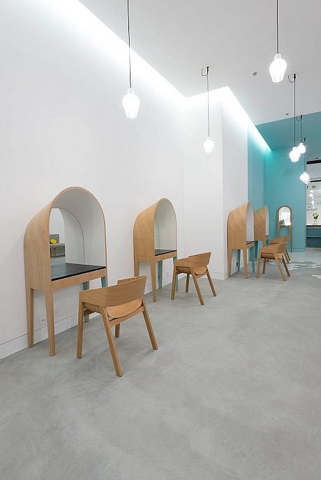 Le Coiffeur by Margaux Keller and Bertrand Guillon