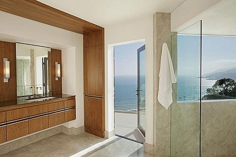Revello Residence by Shubin + Donaldson Architects